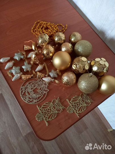 Новогодние игрушки