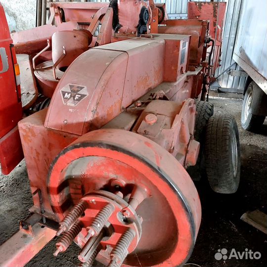 Пресс-подборщик Massey Ferguson Пресс-подборщик тюковый 1800 series, 1990