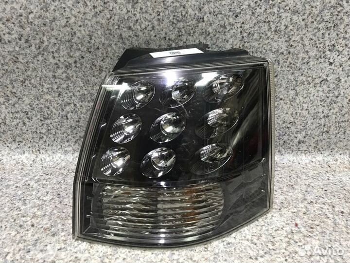 Фонарь правый Mitsubishi Outlander Xl 2007