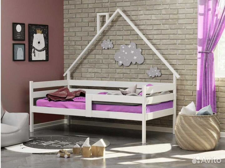 Софа высокий борт из массива для малыша Домик