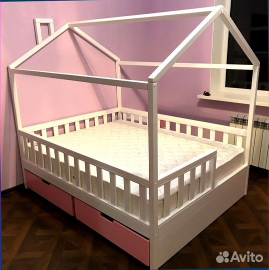 Детская кроватка из бука. Модель Домик. Шахты