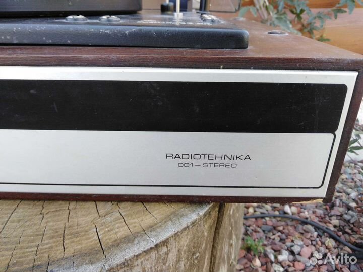 Проигрыватель винила радиотехника 001
