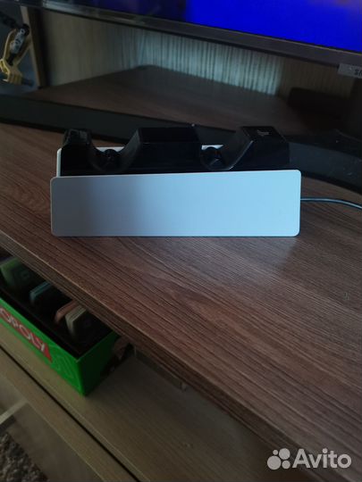 Зарядная станция для джойстиков ps5