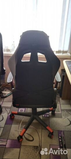 Компьютерное геймерское кресло