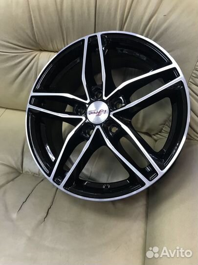 Диск литой iFree Moskva 16 5*114.3 ET 40 66.1 блэк