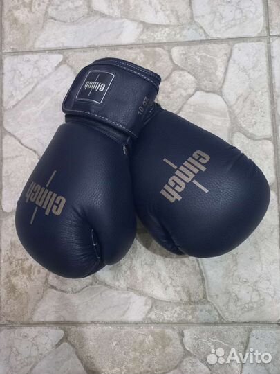 Боксерские перчатки