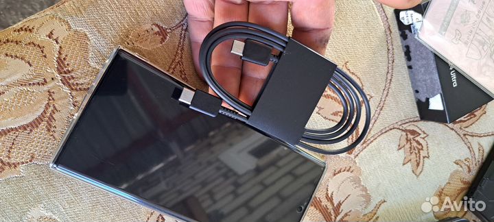 Samsung Galaxy S22 Ultra, 12/256 ГБ