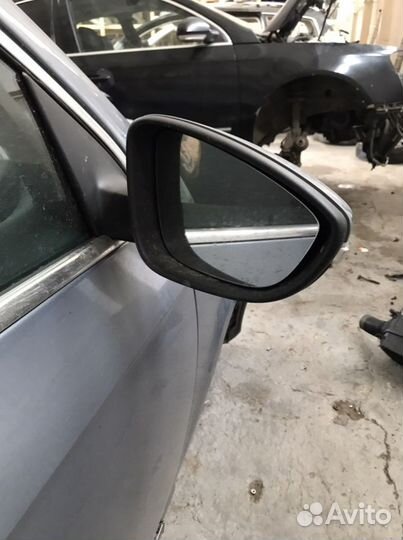 Зеркало боковое правое Volkswagen Passat b7