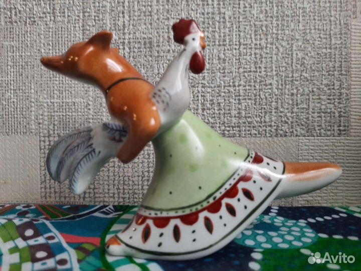 Лиса с петухом скульптура фарфор Промыслы Вербилок