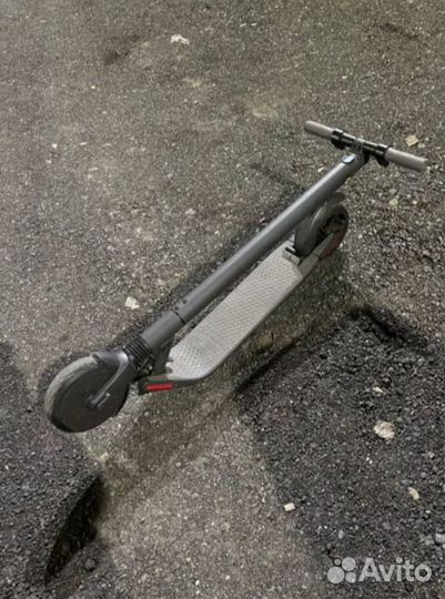 Электросамокат ninebot kickscooter es2