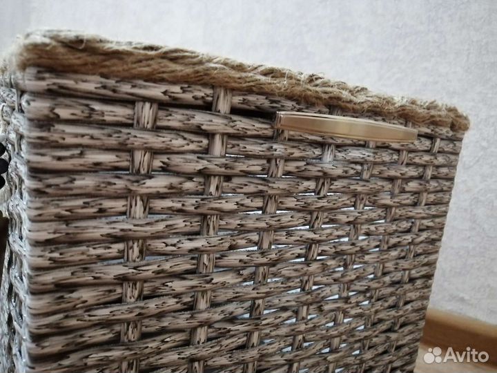 Черно-белая корзинка, ротанг