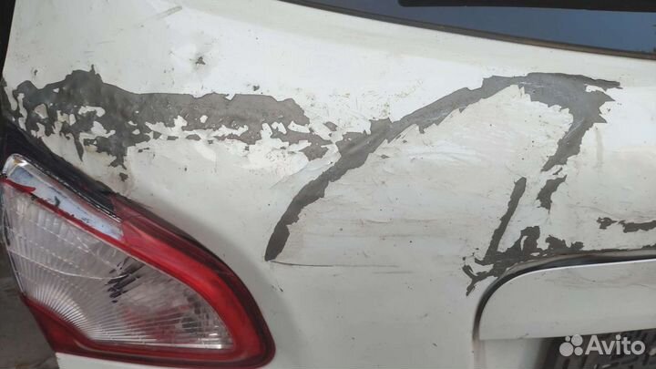 Дверь багажника со стеклом Nissan Qashqai (J10)