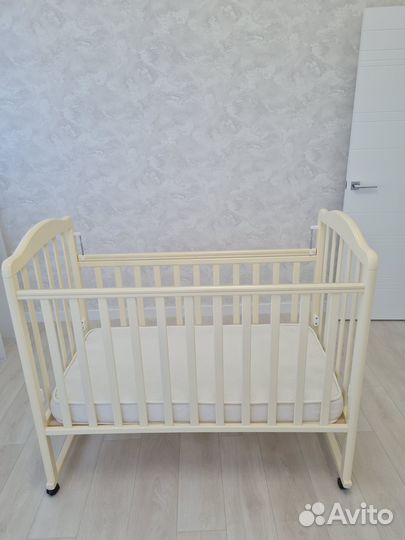 Детская кроватка + матрас