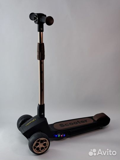 Самокат трёхколёсный детский