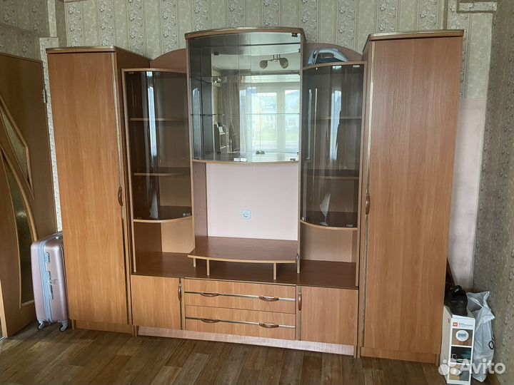 Стенка в зал, Стенка в спальню Стенка в гостиную