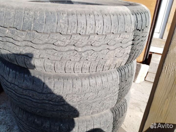 Bridgestone Dueler H/T D687 225/65 R17 102