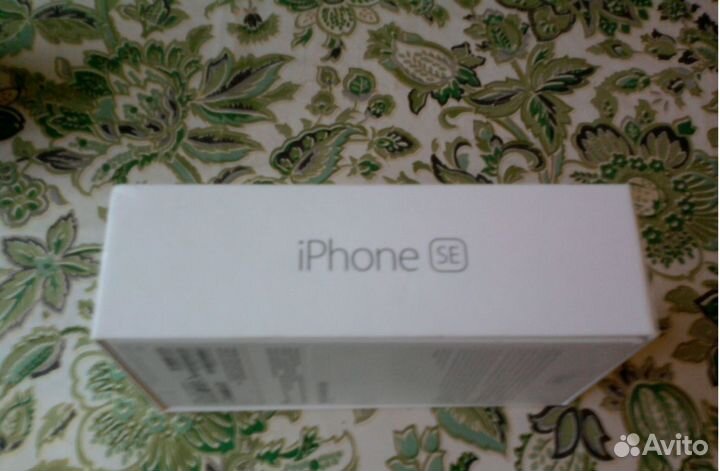 Коробка для iPhone SE новая