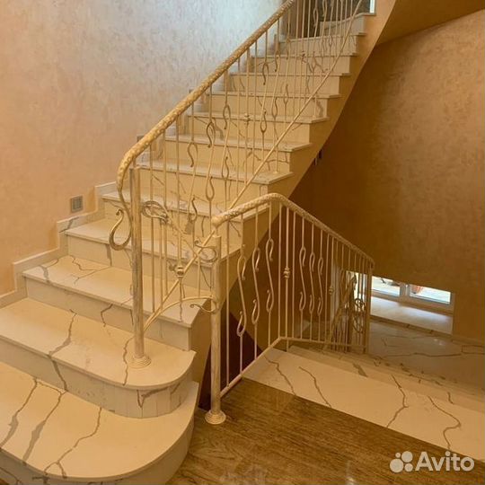 Лестница из кварца под ключ