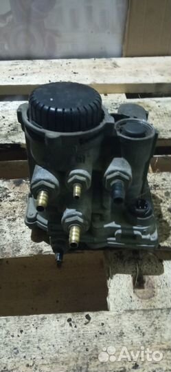 Кран тормозной прицепа DAF XF 95 2004 0400788