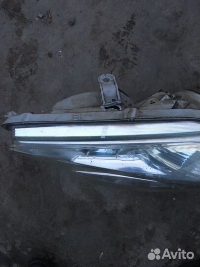 Фара левая Toyota Highlander 2011