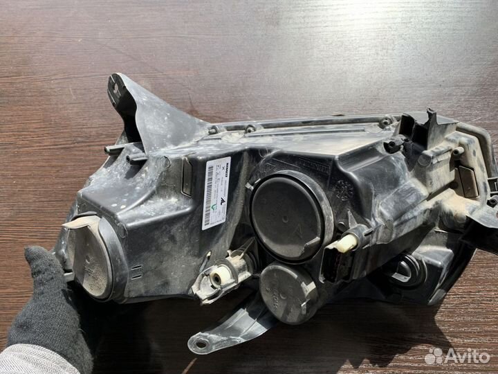 Фара Renault Logan 2014- 260105559R