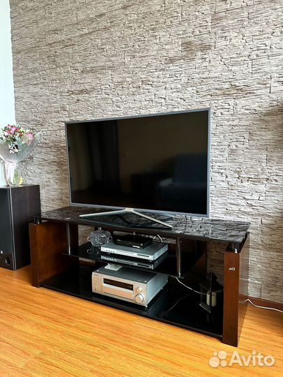 Тумба под телевизор
