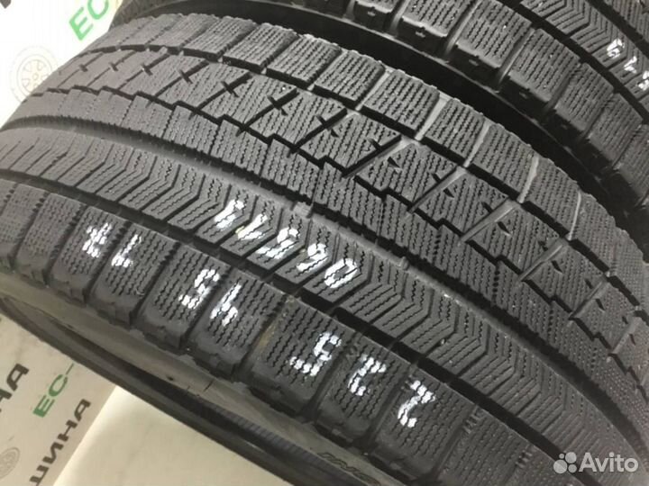 Bridgestone Blizzak VRX 225/45 R17