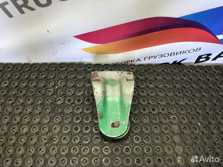 397301 Кронштейн двигателя передний