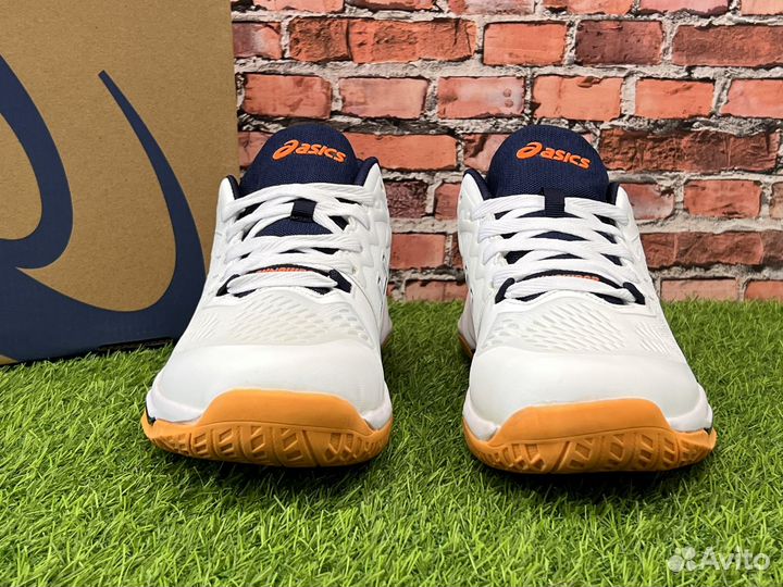 Волейбольные кроссовки asics