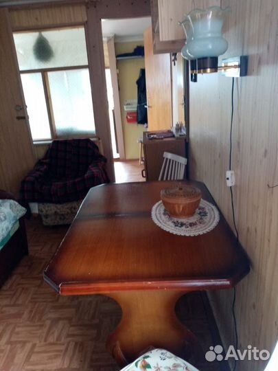 Стол деревянный