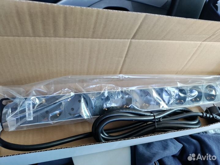 Блок розеток Hyperline 9 розеток 16А со шнуром