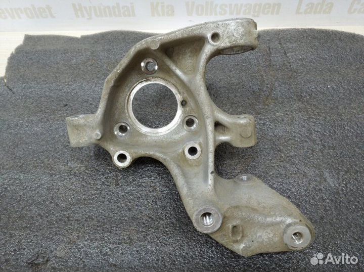 Кулак задний правый Volkswagen Tiguan 2 AD1