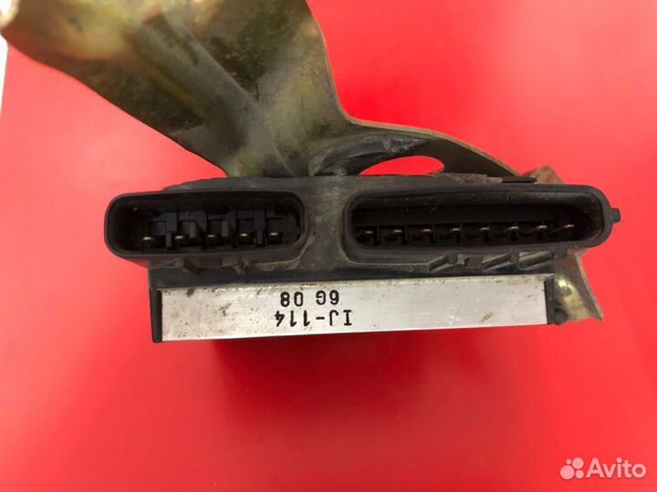 Блок управления форсунками Toyota Avensis 2.0