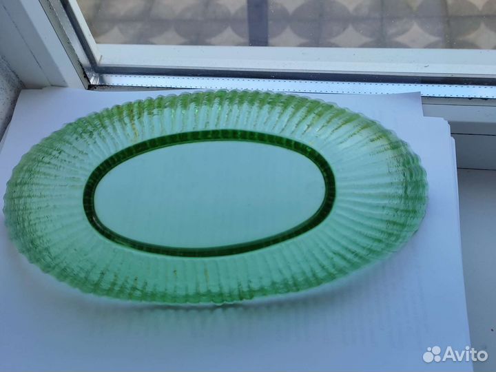 Ваза ладья-конфетница из цветного стекла