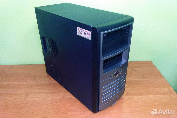 4 ядра,Xeon E5440 2.83ггц,6Gb,GTX550ti,SSD 128Gb