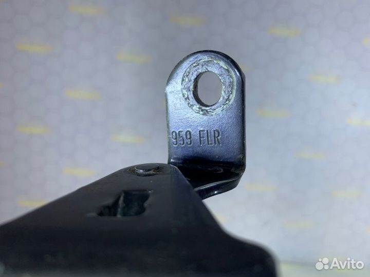 Петля двери нижняя передняя правая Opel Insignia A