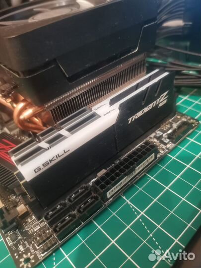DDR4 G.Skill TridentZ 32Gb 2x16 (Samsung B-die)