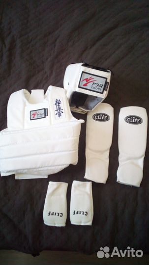 Кимоно для каратэ детское (комплект с защитой 3500