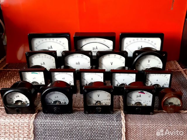 Приборы измерительные стрелочные разные 22шт