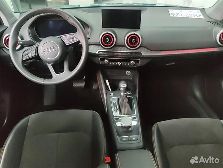 Audi Q2L e-tron 136 л.с. AT, 2022, 26 000 км