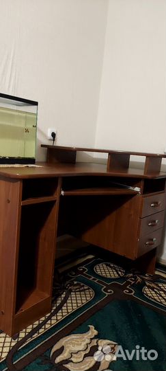 Компьютерный стол