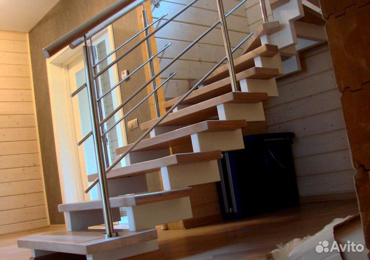 Лестница в коттедж