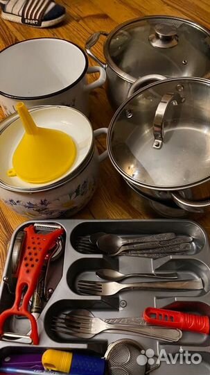 Кухонные и хозяйственные принадлежности