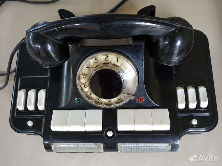 Телефон старинный