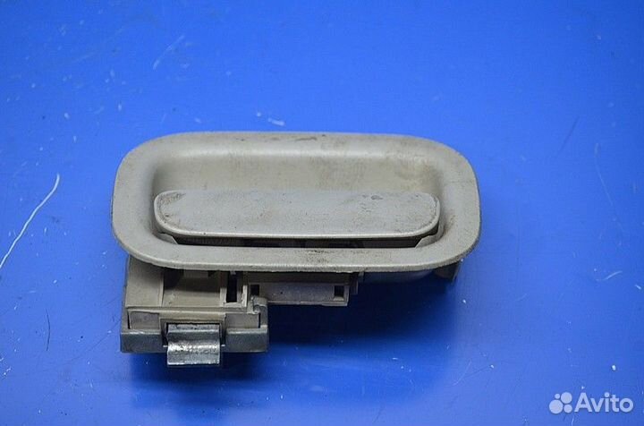 Замок бардачка салонного правого volvo FH (01.05)