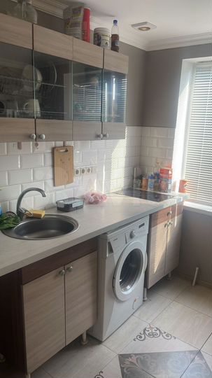 2-к. квартира, 42 м², 2/4 эт.