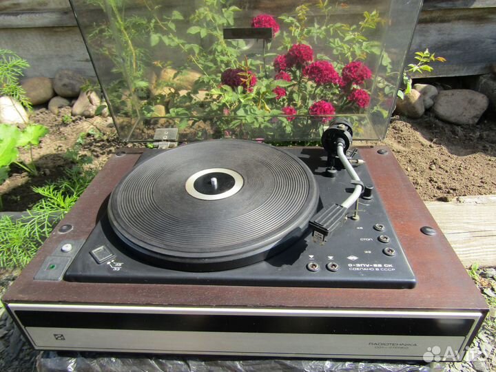 Проигрыватель винила Radiotehnika 001