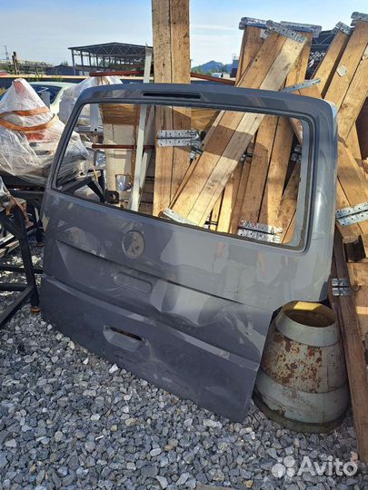 Продам дверь заднюю Volkswagen multivan t 6.1 Торг