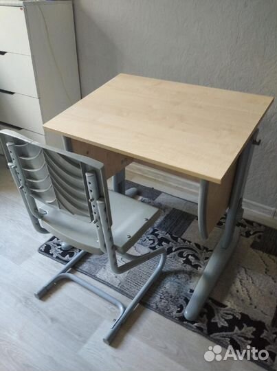 Растущая парта и стул
