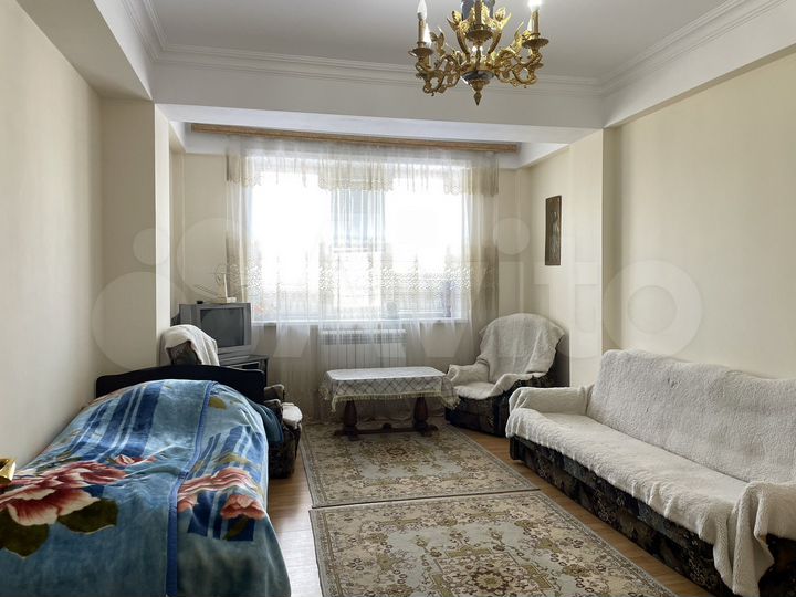 1-к. квартира, 42 м², 3/6 эт.